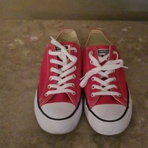 Red Converse Taylor Chuck